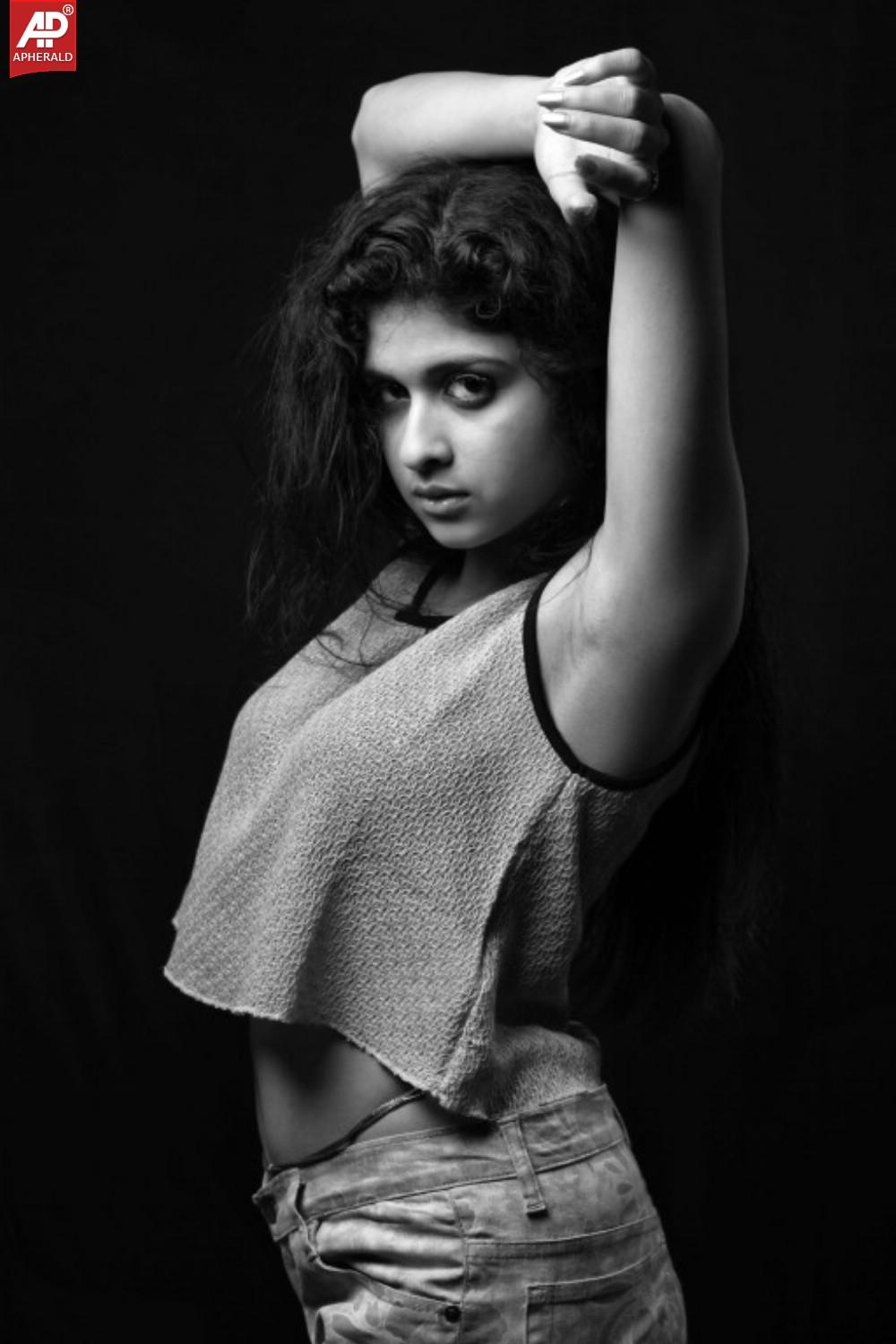 Naveena Latest Hot Photoshoot