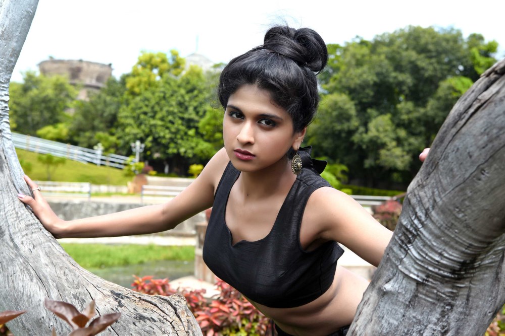 Naveena Latest Hot Stills
