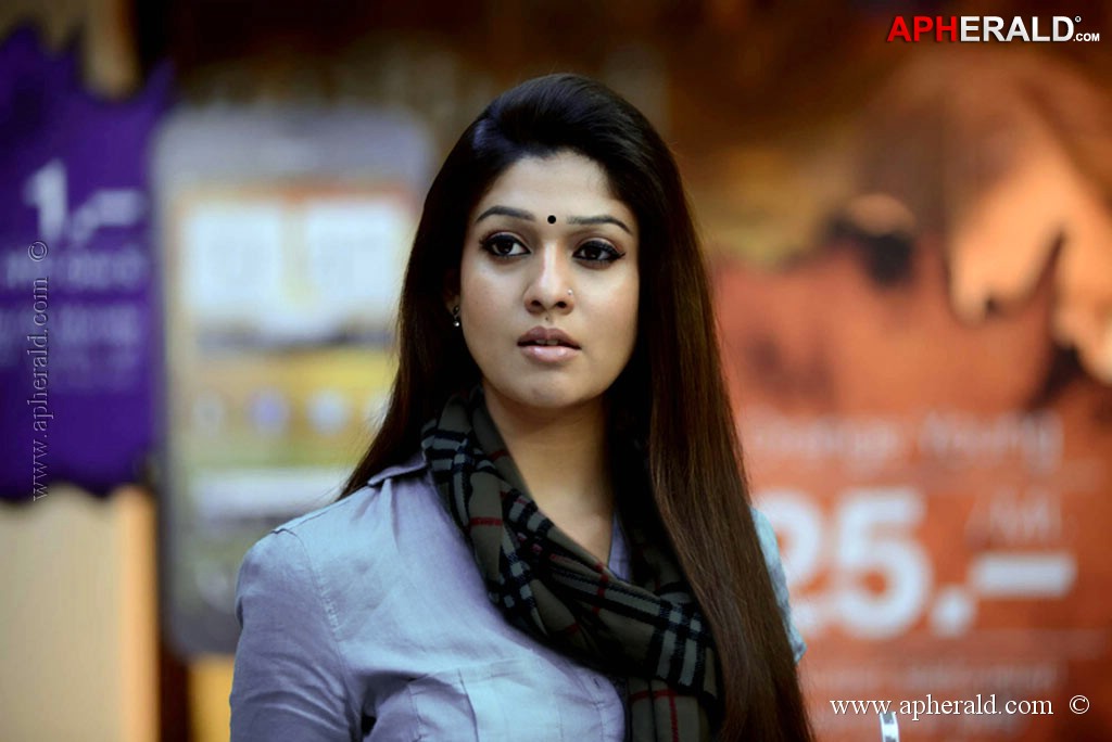 Nayanthara Hot Navel Stills