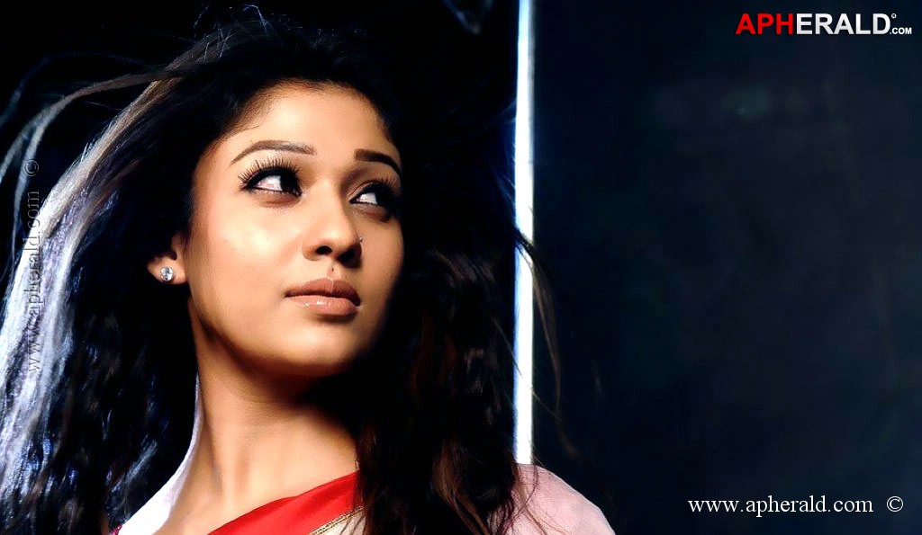 Nayanthara Hot Navel Stills