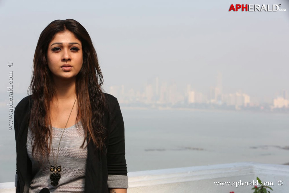 Nayanthara Hot Spicy Pics