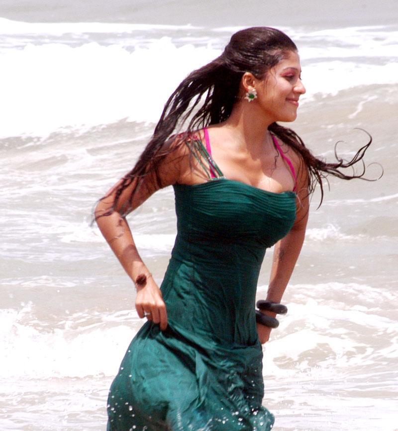 Nayanthara wet Hot Images