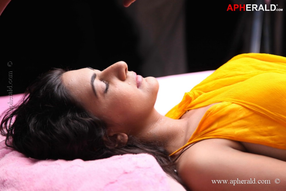 Neelam Upadhyay Hot Gallery