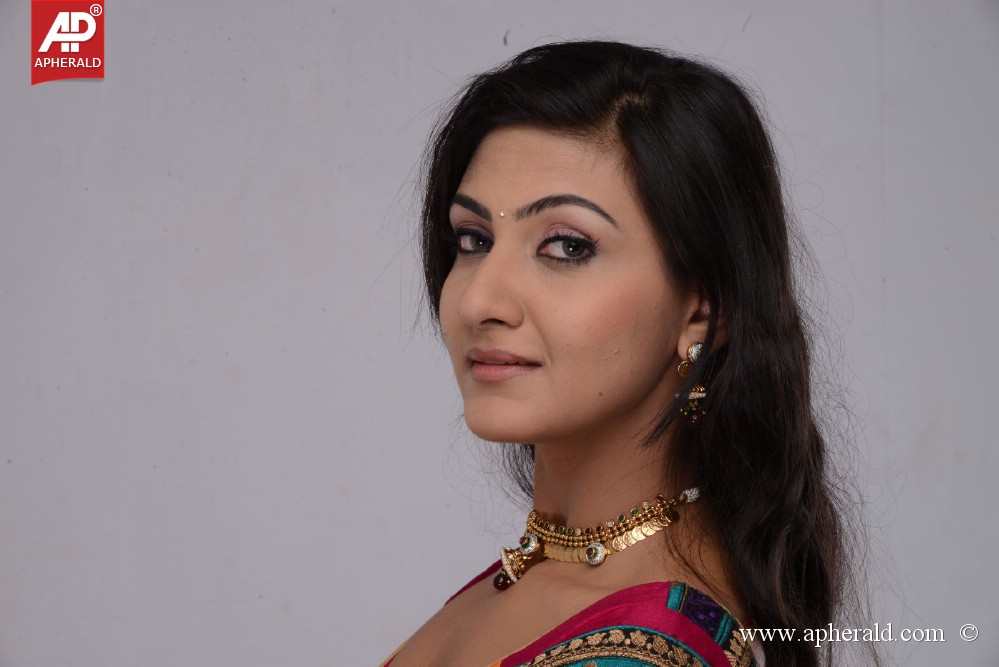 Neelam Upadhyay New Hot Pics