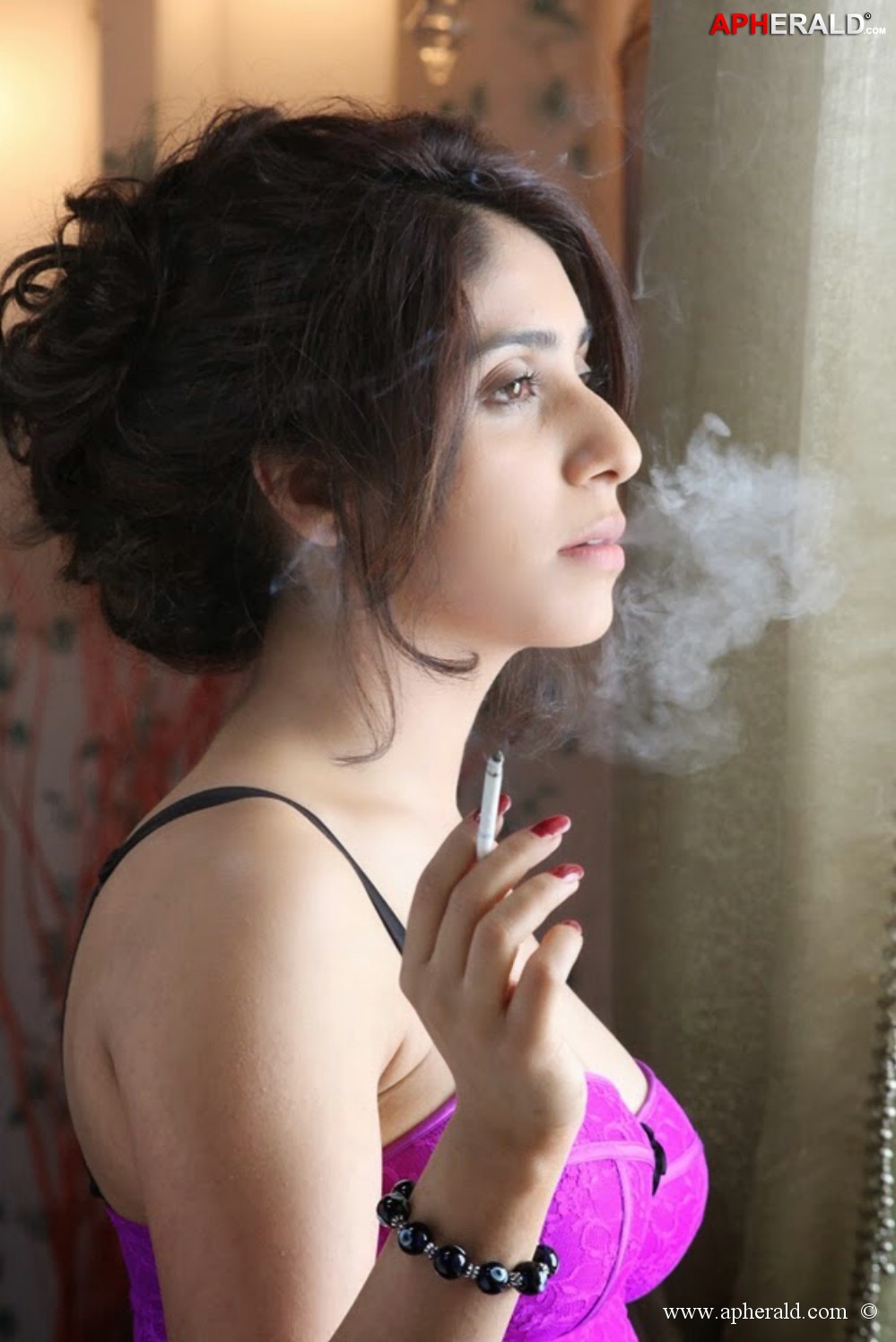 Neha Bhasin Hot Photos