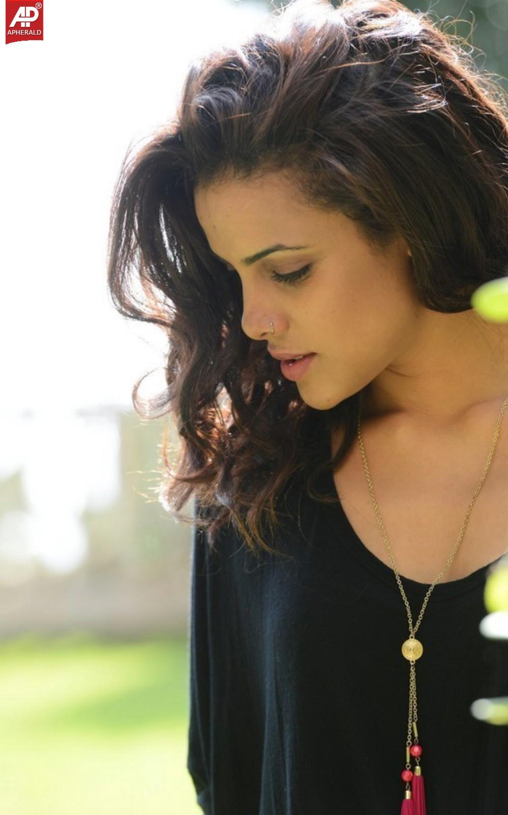 Nicole New Hot Photos