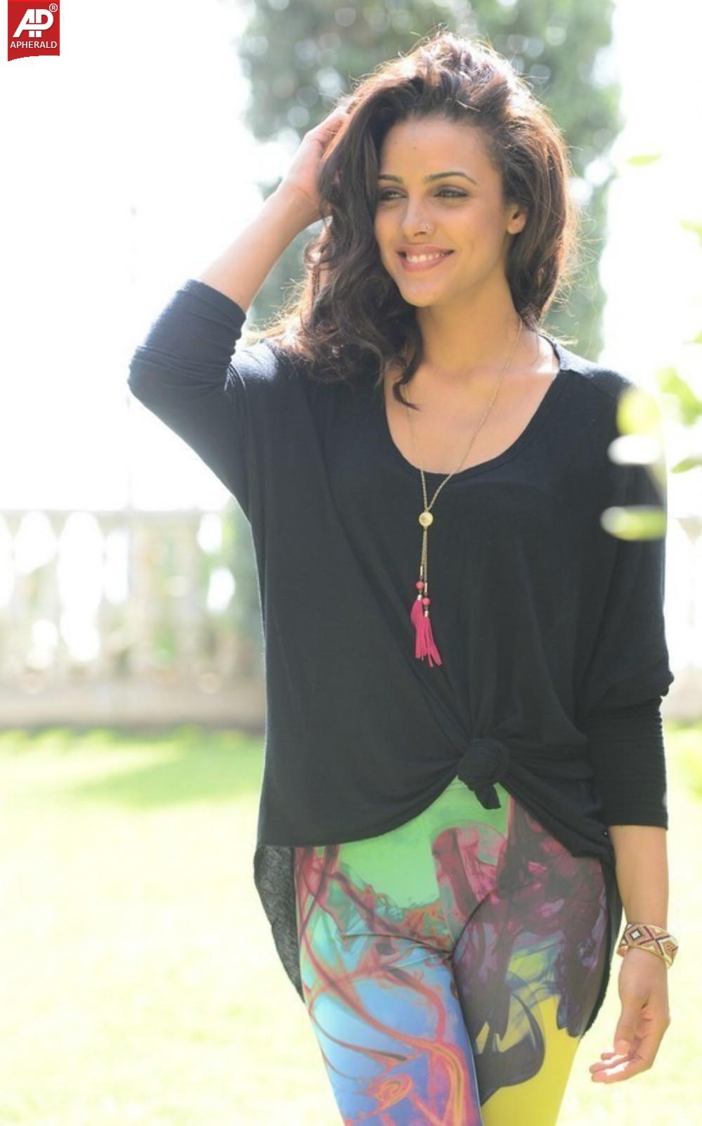 Nicole New Hot Photos