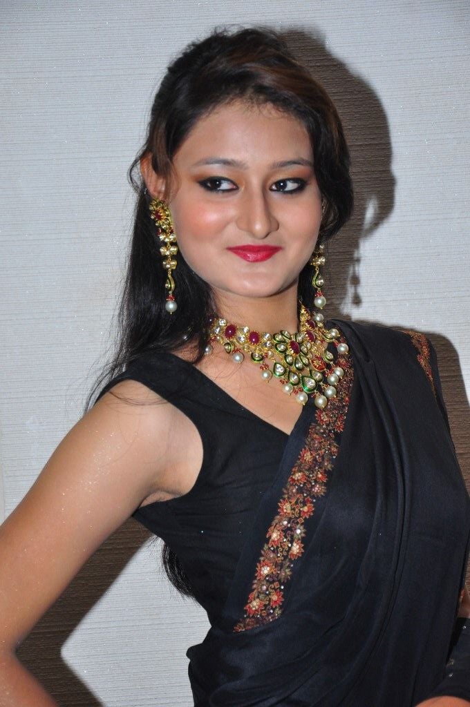 Niloufer Perfect Hot Stills in SAREE