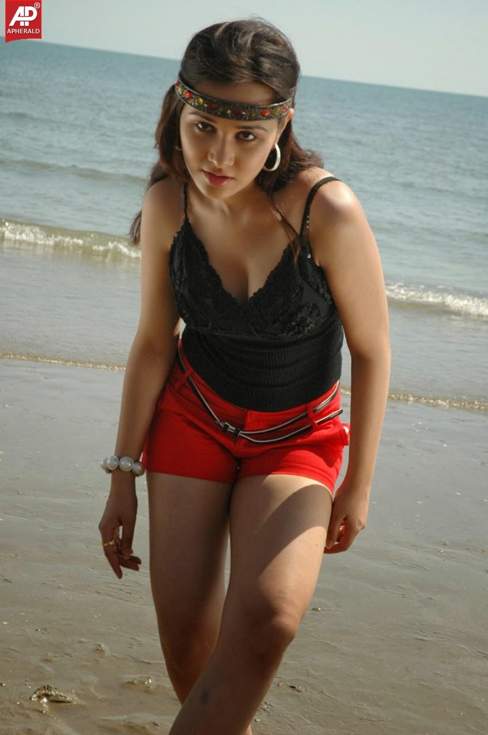 Nisha Kothari Hot Pictures
