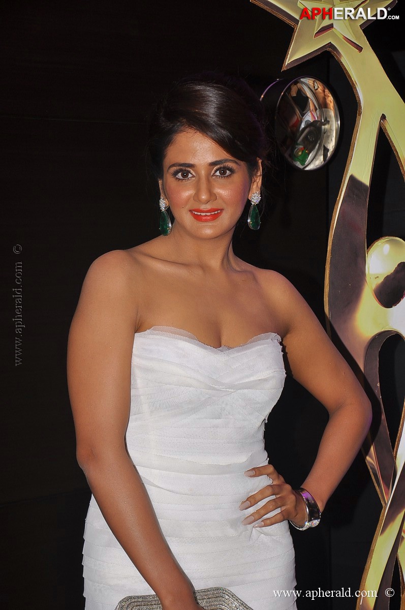 Parul Gulati Hot Stills