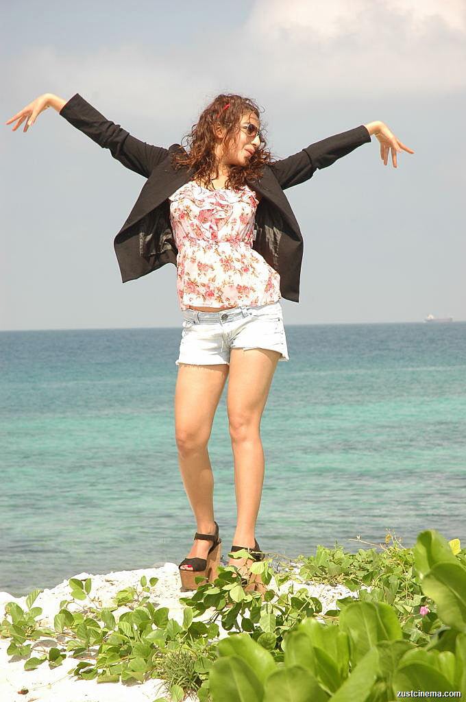 Parul Gulati Spicy Photos