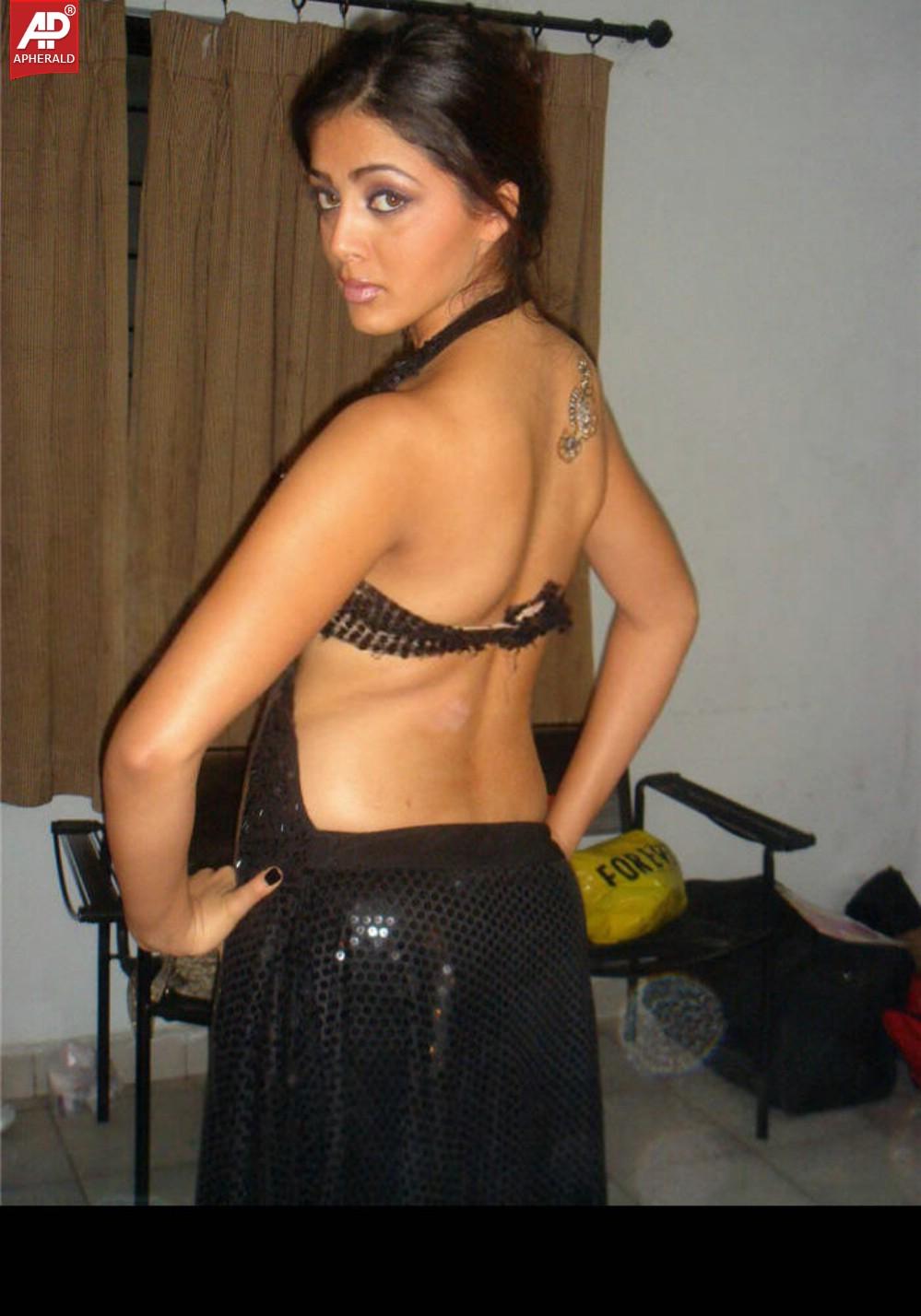 Parvathi Melthon Hot Pics