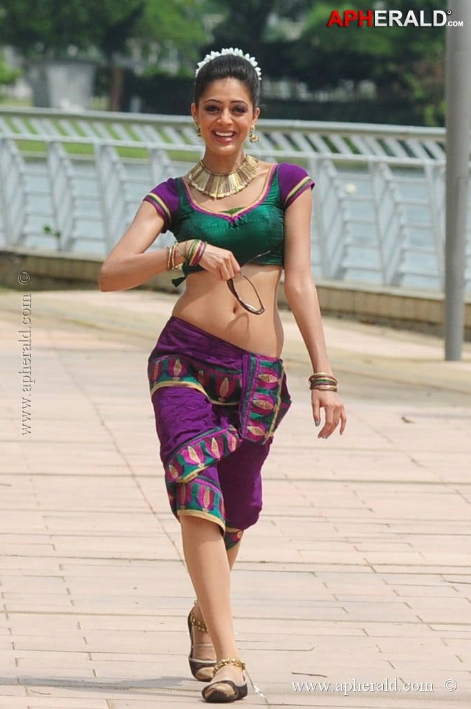 Parvathi Melton Spicy Photos