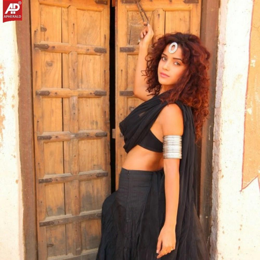 Pia Bajpai Hot Stills