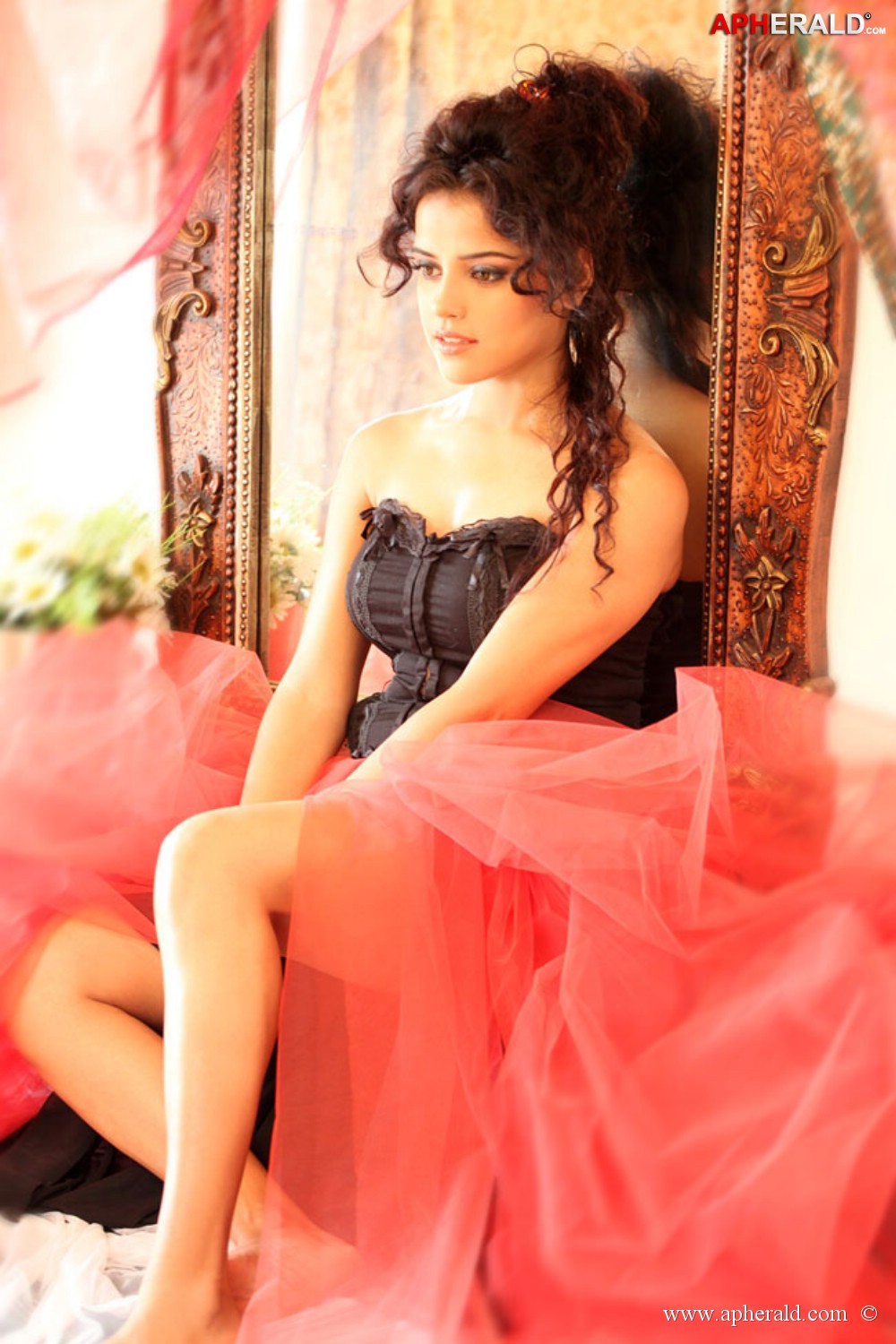 Piaa Bajpai Hot Photos