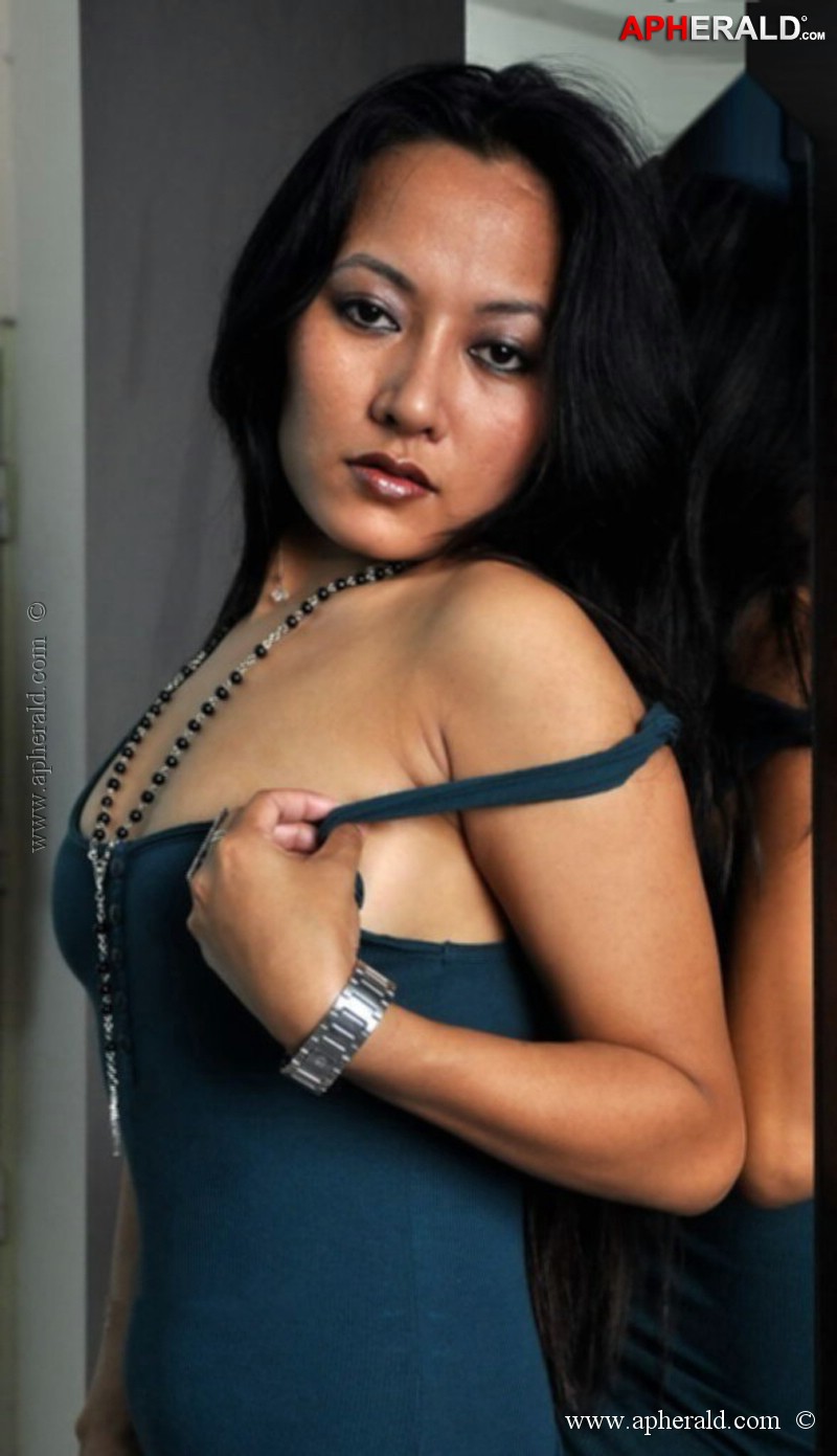 pooja basu hot pics