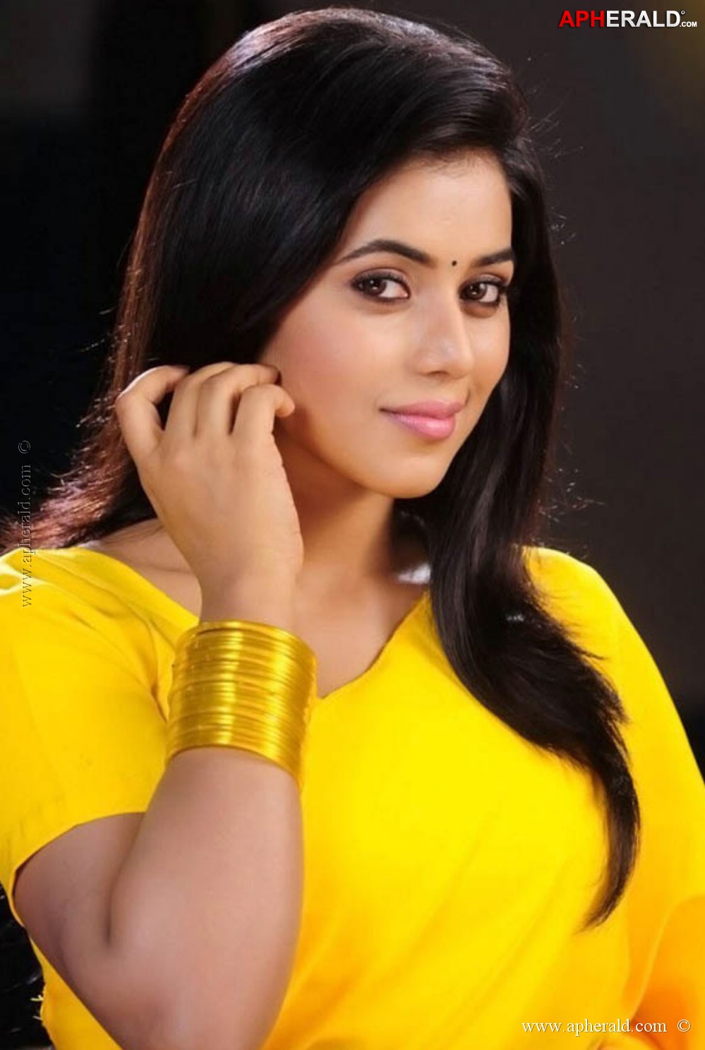 Poorna Hot Photoshoot Stills