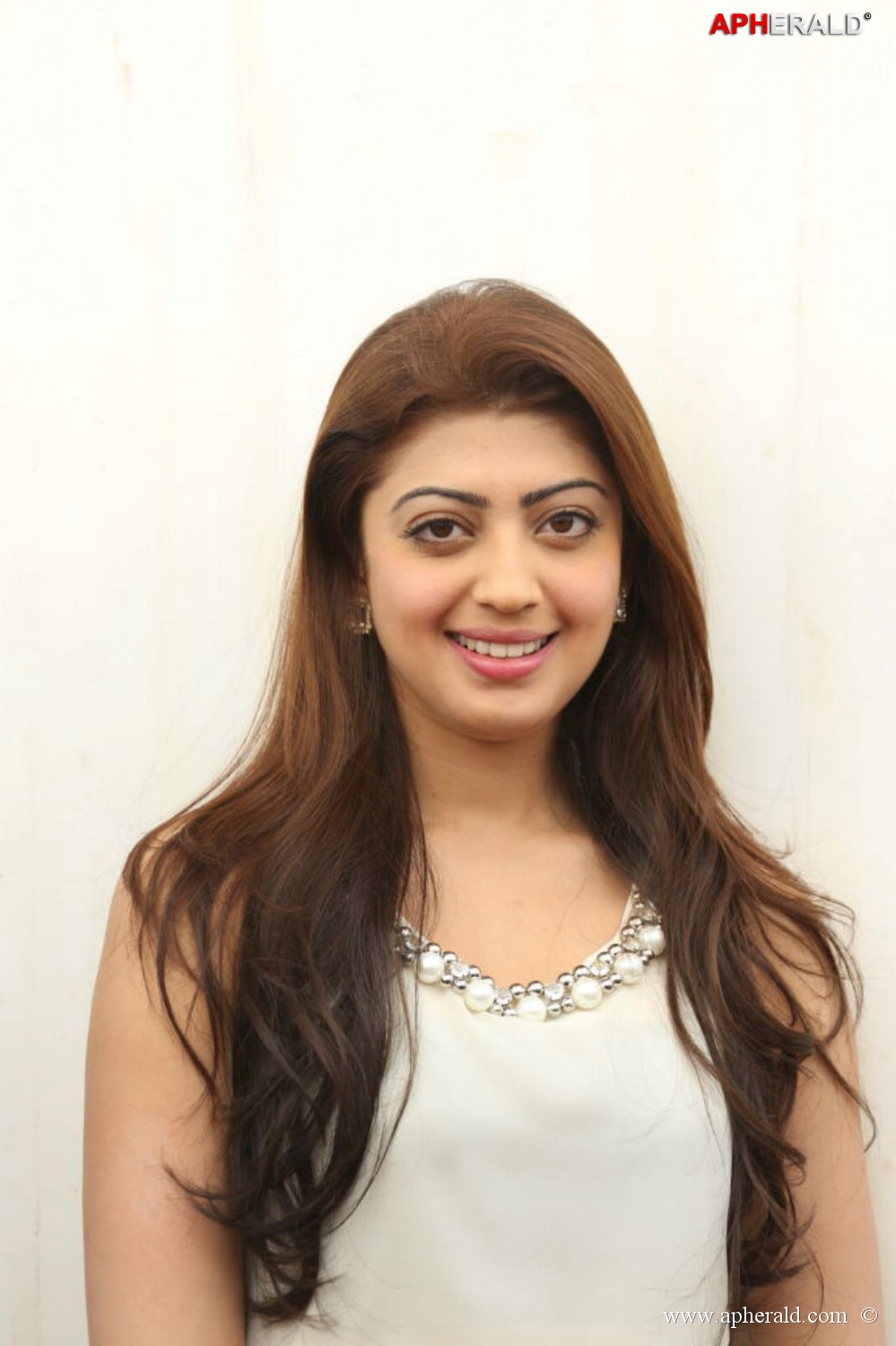 Pranitha Latest Navel Images