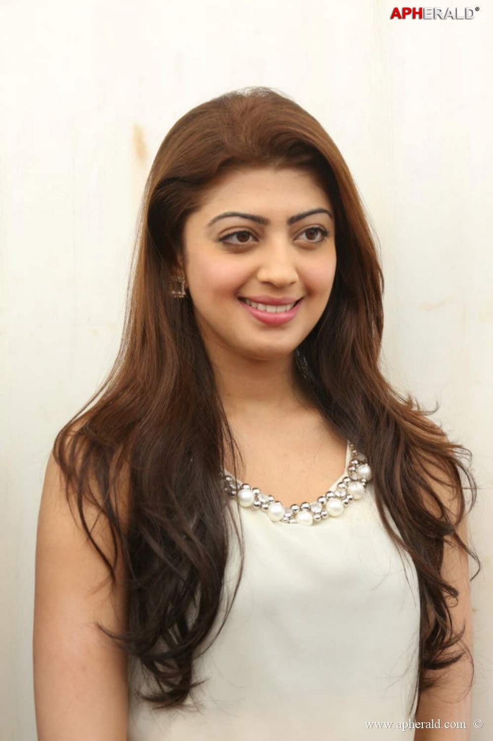 Pranitha Latest Navel Images