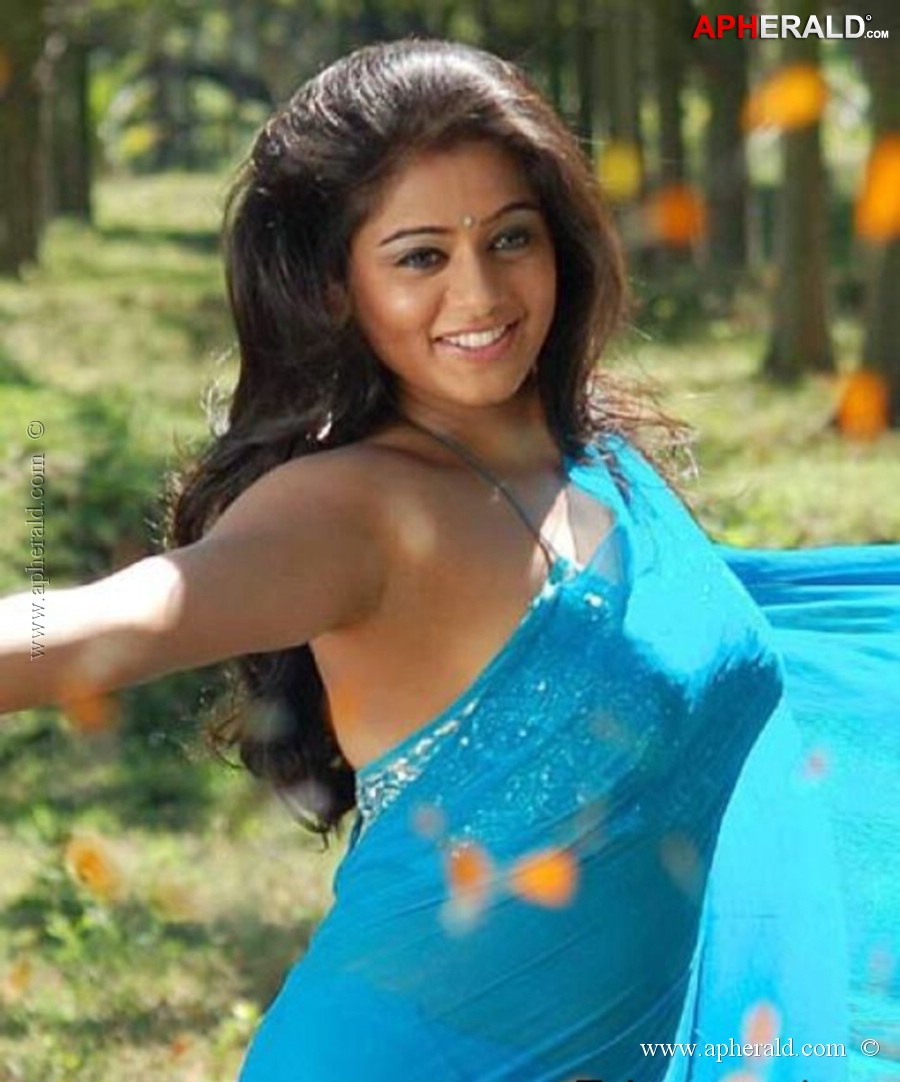 Priyamani Hot Gallery