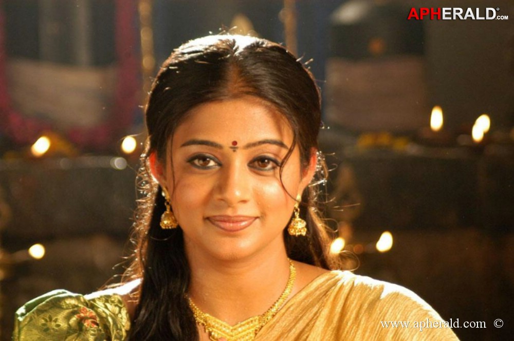 Priyamani Spicy Gallery