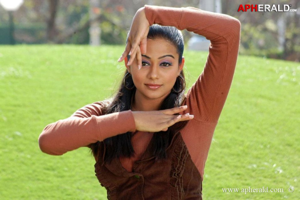 Priyamani Spicy Gallery