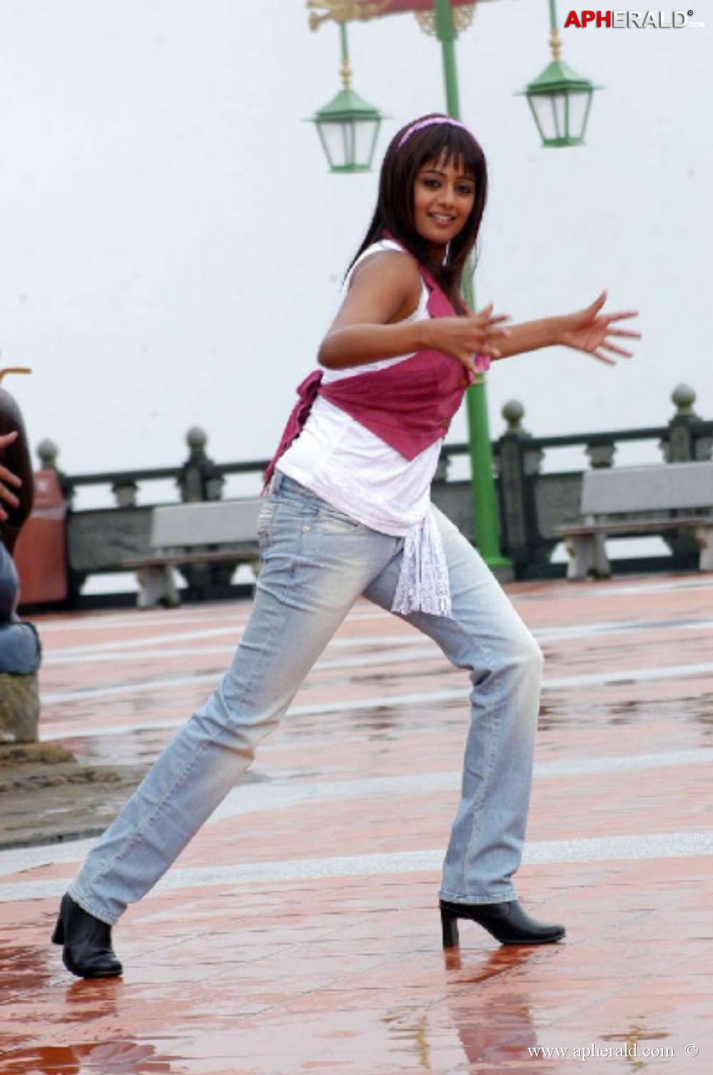 Priyamani Spicy Gallery