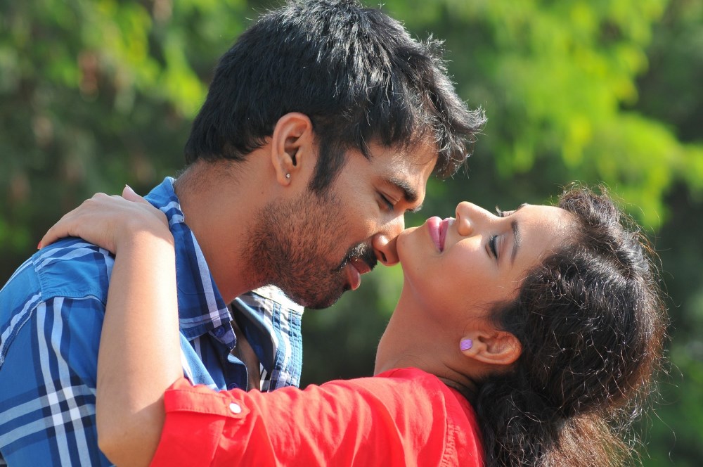 Ramudu Manchi Baludu Movie Hot Photos