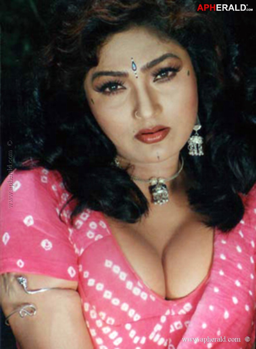 Ramya Sri Hot Navel Photos