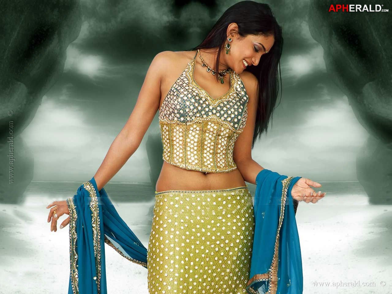 Ramyaa Hot Photos