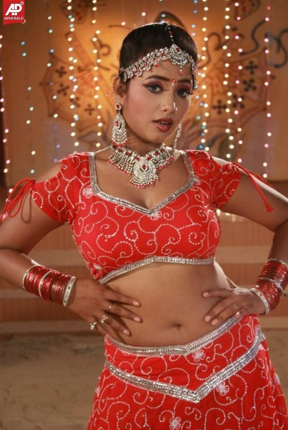 Rani Chatterjee Hot Stills