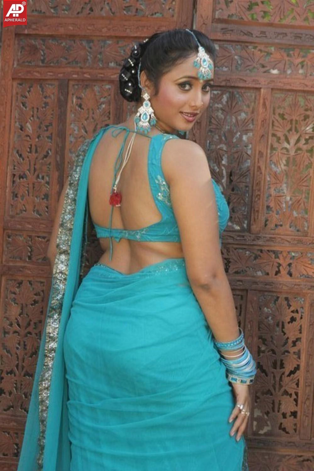 Rani Chatterjee Hot Stills