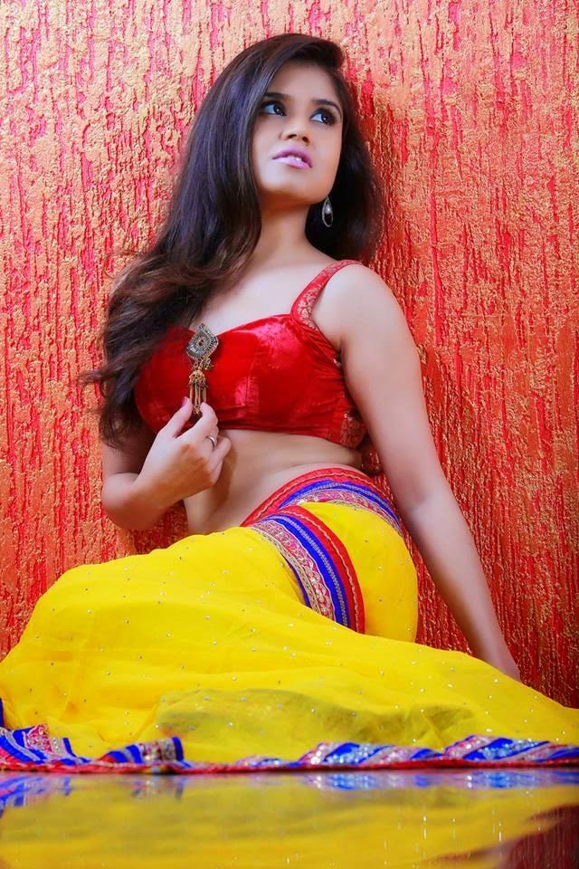 Ranjana Mishra Sexy Stills in Saree