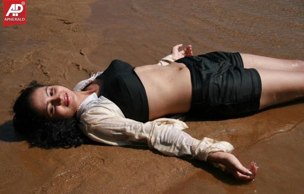Rasaleela Movie Actress Wet Photos