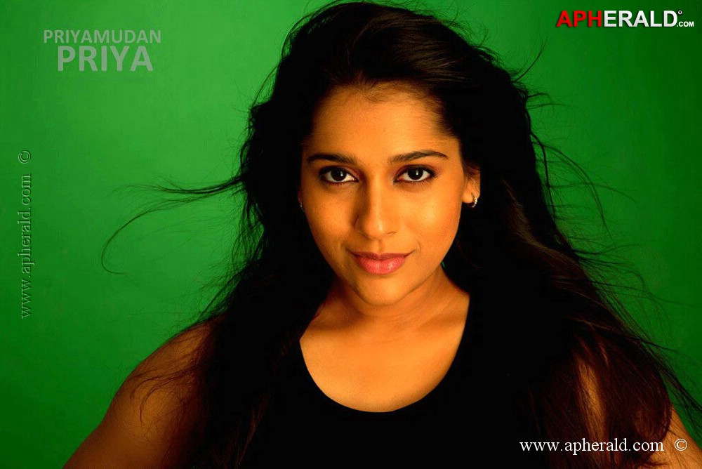 Rashmi Gautam Hot Pics