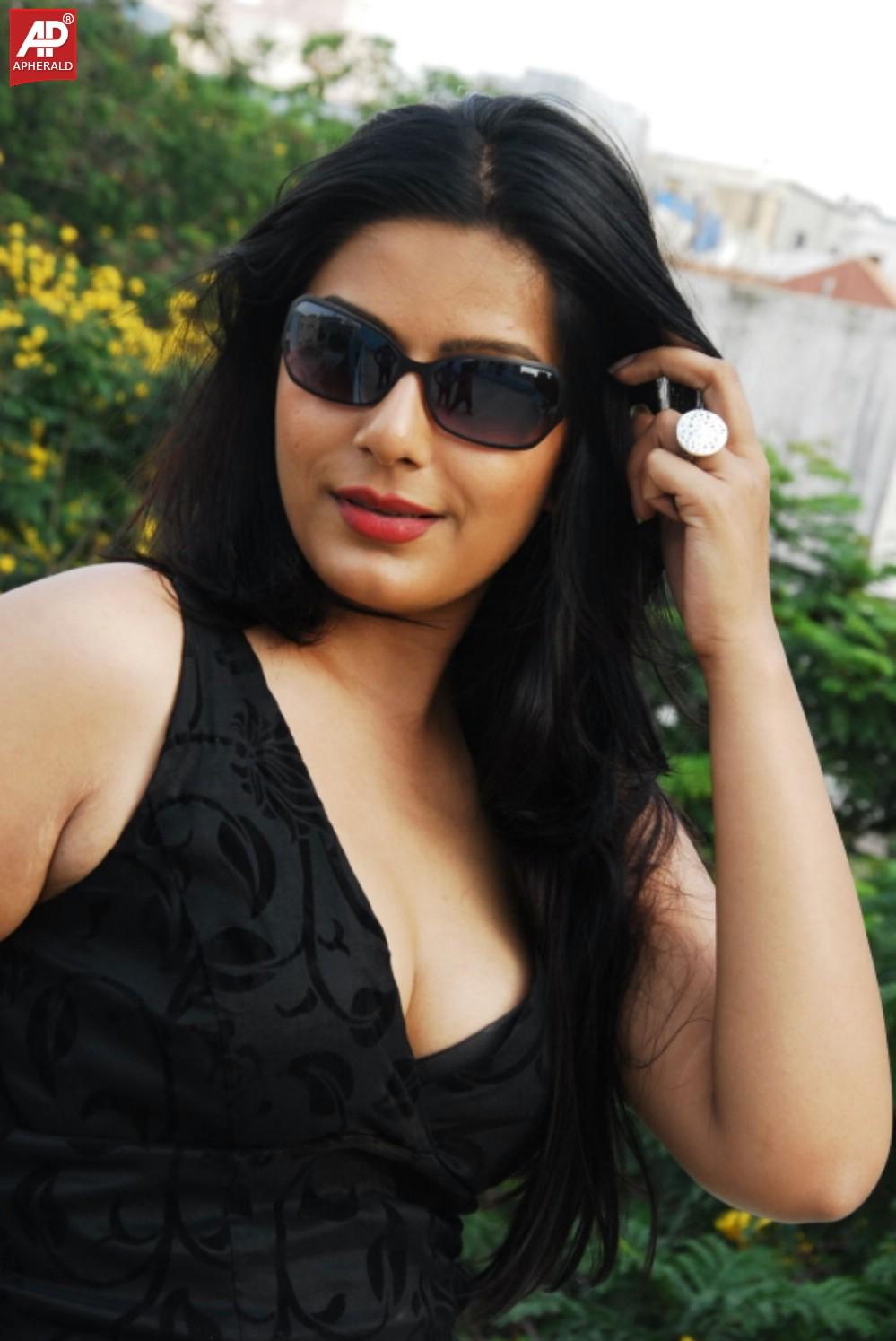 Reva Hot Stills