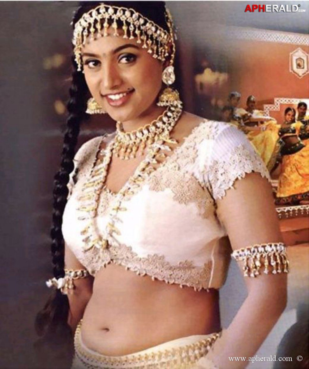 roja hot unseen stills