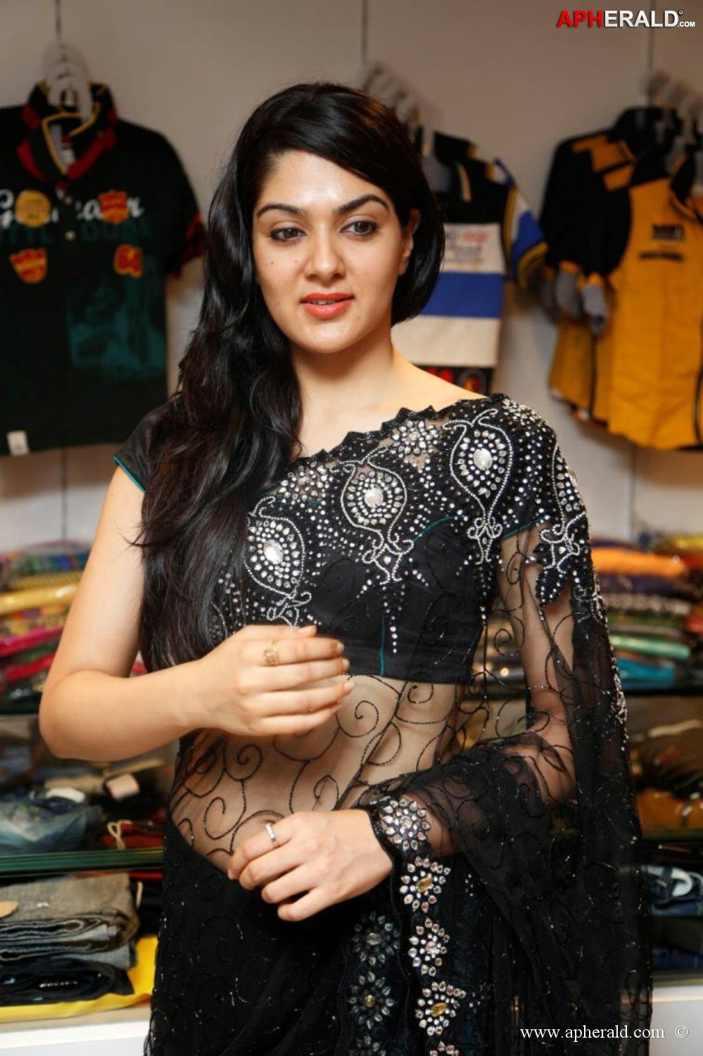 Sakshi Chowdary Hot Saree Photos