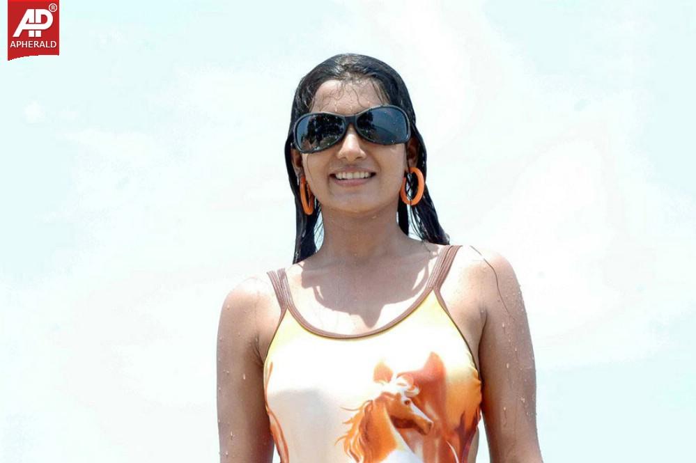 Samantha Bikini Photo Pics