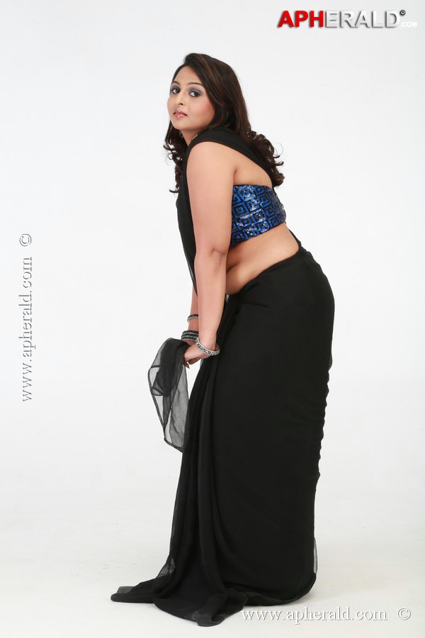 Samvritha Sunil Hot Stills