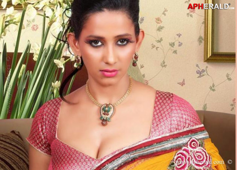 Sanjana Singh Sex Videos - Sanjana Singh Hot Navel Pics