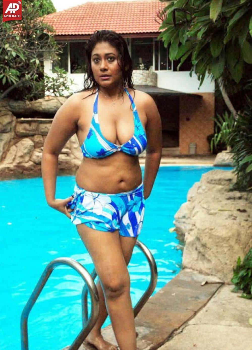 Sebha Khan Hot n Sexy Photos