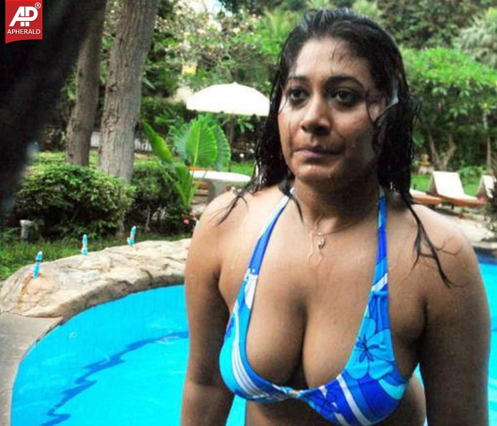 Sebha Khan Hot n Sexy Photos
