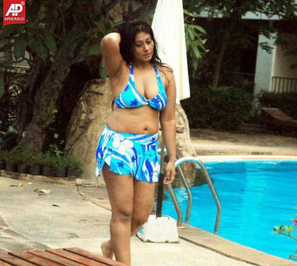 Sebha Khan Hot n Sexy Photos