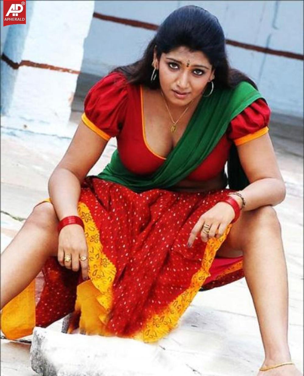 Sexy n Very HOT Bhuvaneshwari Photos