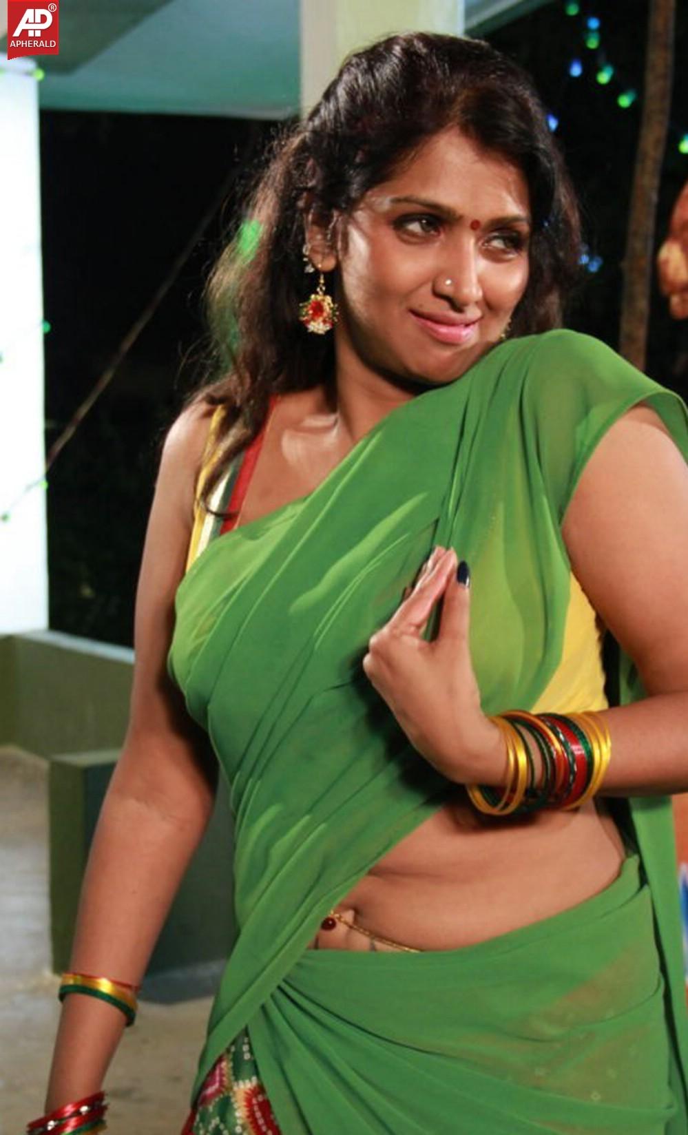 Sexy n Very HOT Bhuvaneshwari Photos