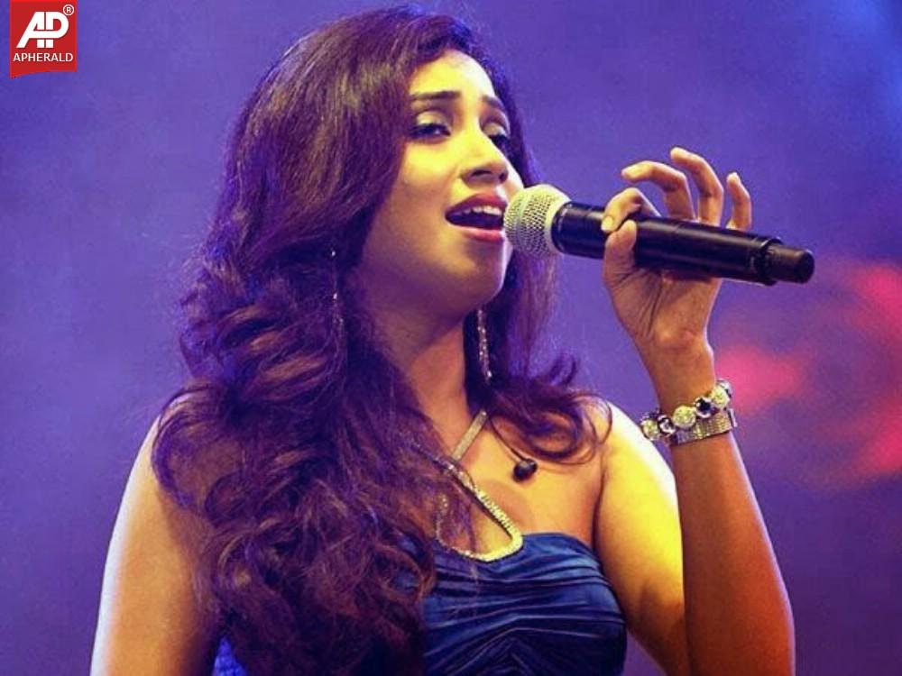 Shreya Ghoshal Hot Stills