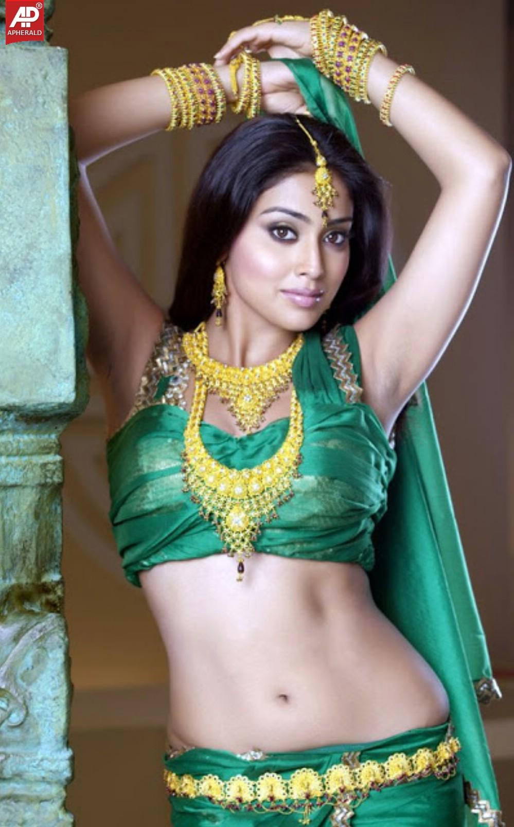 Shriya Hot Photo Gallery