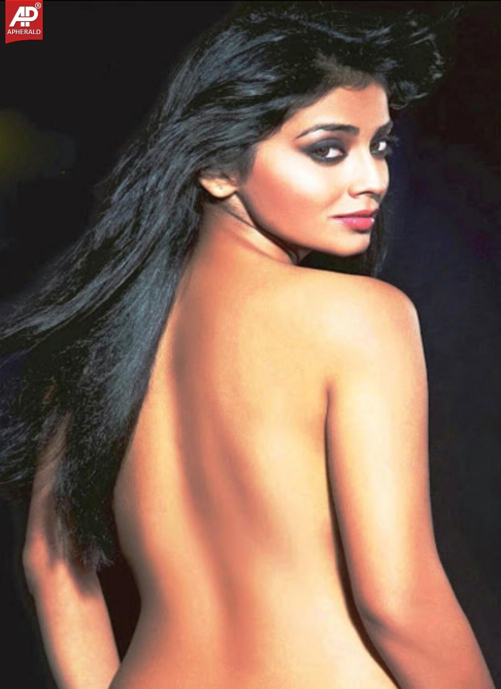 Shriya saran naked