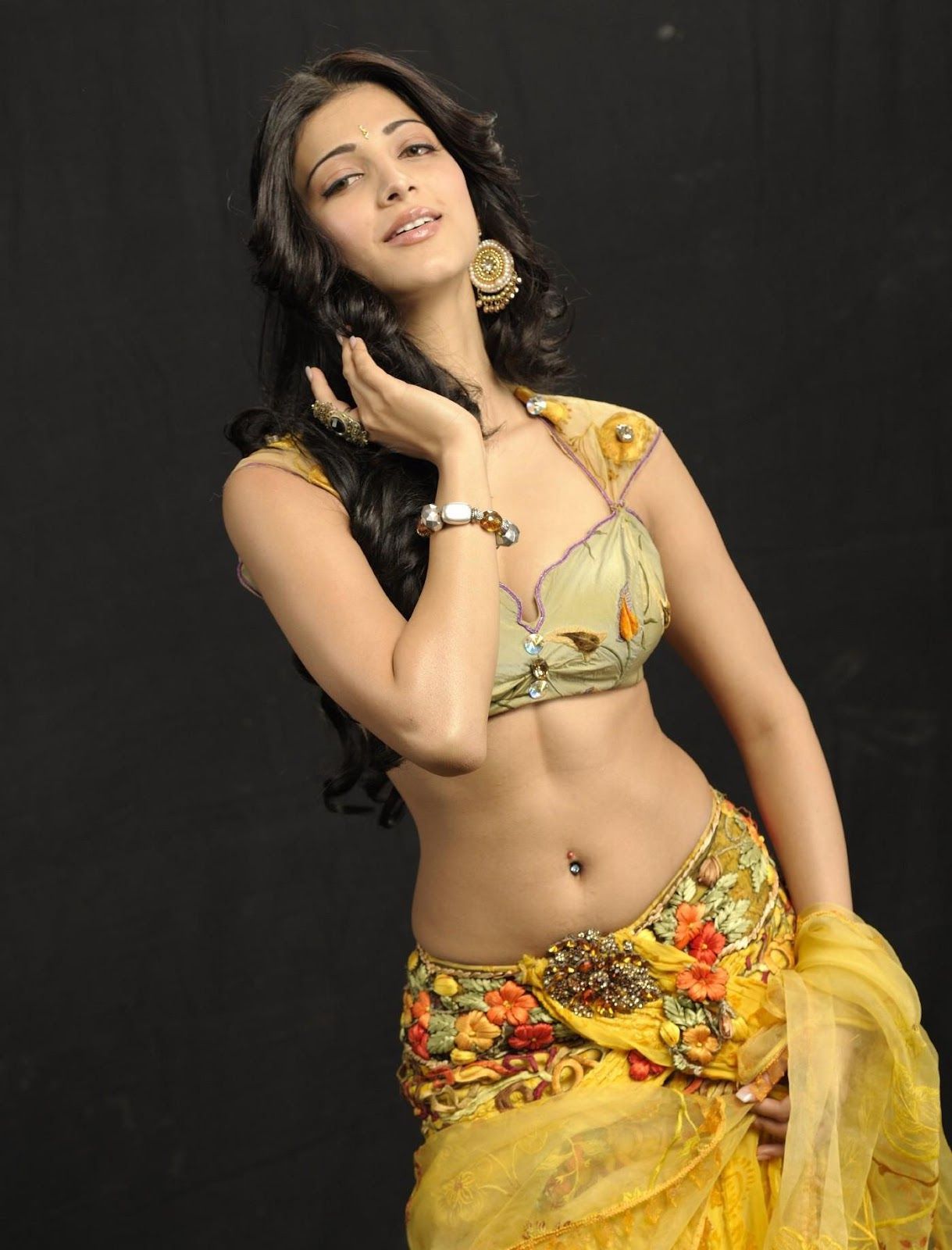 Shruti Haasan Spicy Gallery
